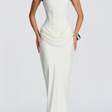 Linnea | Maxi-mekko neliömäisellä pääntiellä