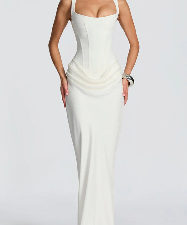 Linnea | Maxi-mekko neliömäisellä pääntiellä