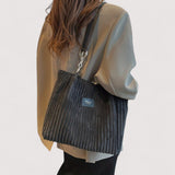 Maelle™ | Pehmeä samettinen olkalaukku