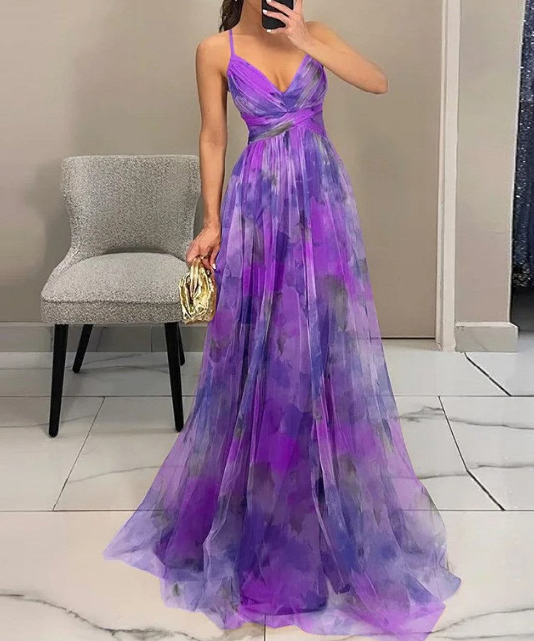 Gita - Lumoava kukkakuvioinen maksimekko